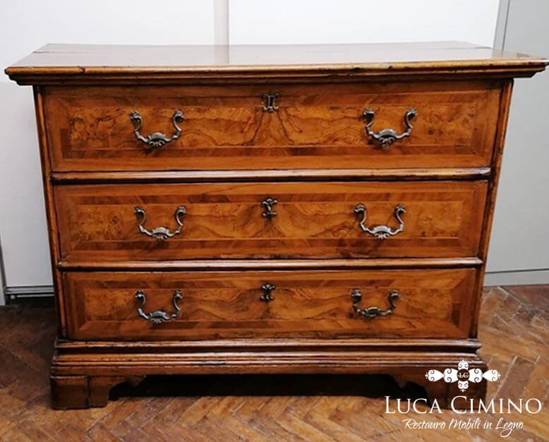 Canterano Antico Restaurato In Stile Luigi Xiv 01