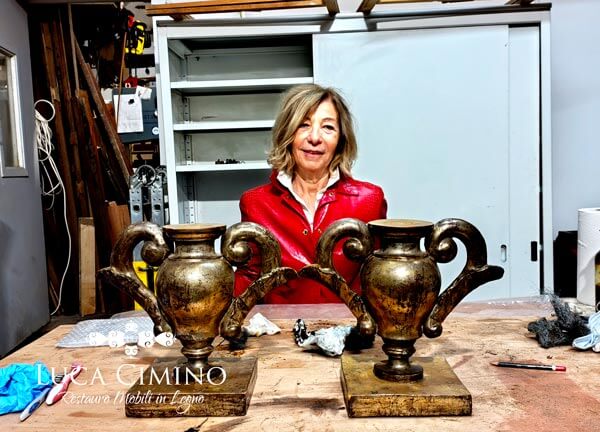Corso di restauro su superfici argentate: la corsista Anna Corso di restauro su superfici argentate: la corsista Anna