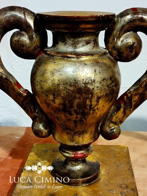 Corso di restauro su superfici argentate: coppa dettaglio