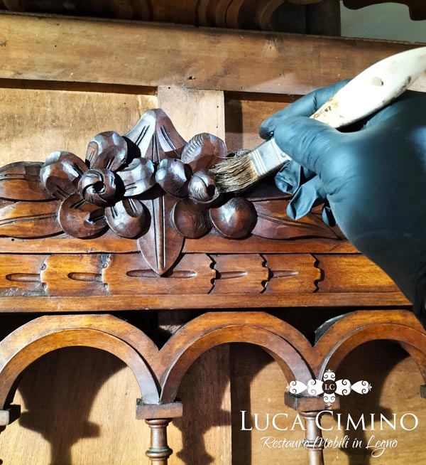 Disinfestazione Tarli Legno Genova Consolle Liberty Inceratura Finale