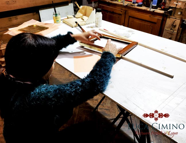 Doratura legno Genova: corso restauro Sandra Doratura legno Genova: corso restauro Sandra