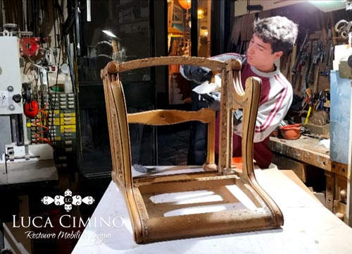 Laboratori di restauro Genova: restauro sedia