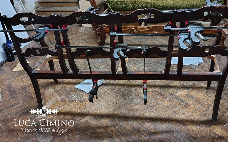 Restaurare Una Panchetta In Legno 04