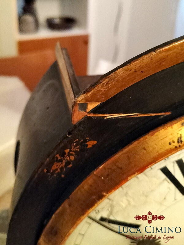 Restauro Genova La Cassa Di Un Orologio A Parete Condizioni 02