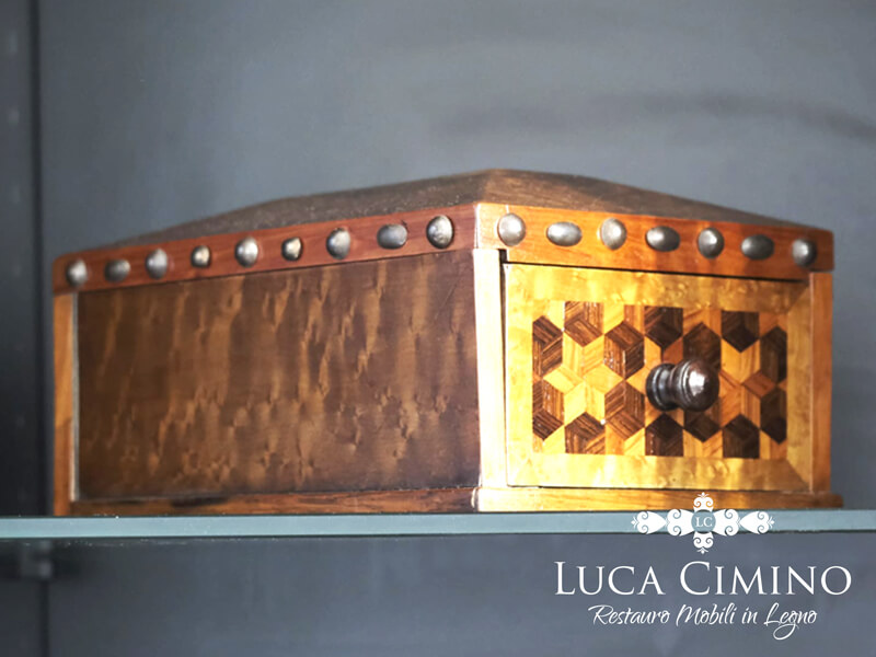 Restauro Oggetti Antichi In Legno Genova La Magic Box Restaurata 04