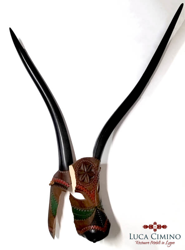 Restauro Oggetti In Legno Genova La Maschera Sarda Da Parata 01