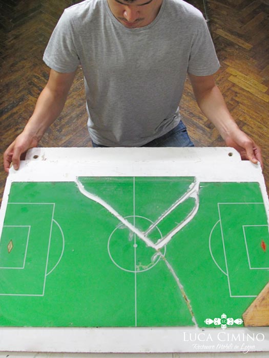 Restauro Oggetto Vintage Calcio Balilla 04