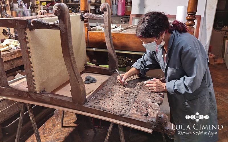 Restauro trono rinascimentale Genova Restauro trono rinascimentale Genova