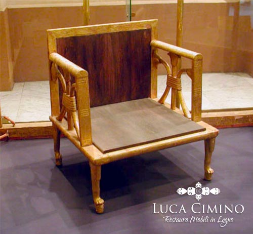 Storia e restauro della sedia sedile egizio