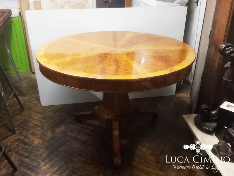 Lucidatura Tavolo Stile Impero 08