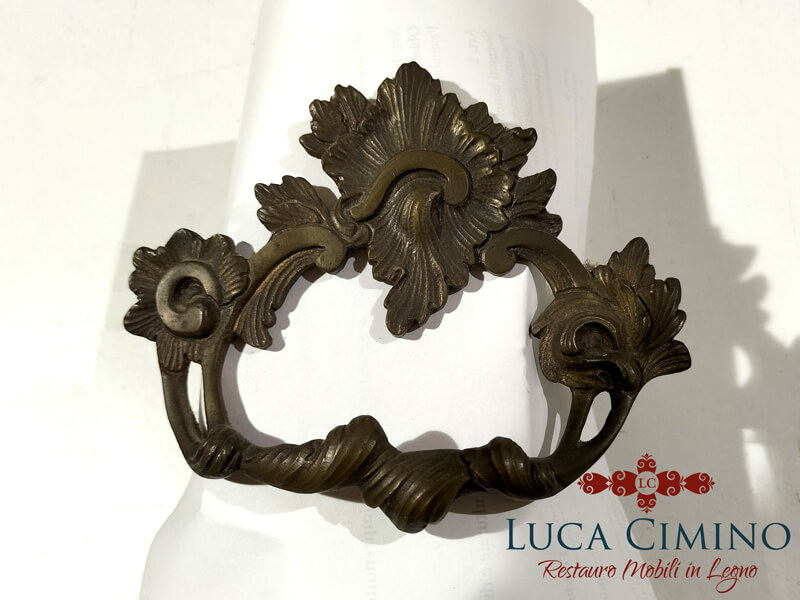 Restauro Comodino In Stile Barocchetto Genovese In Palissandro 06