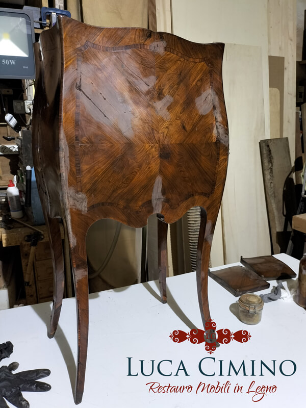 Restauro Comodino In Stile Barocchetto Genovese In Palissandro 08