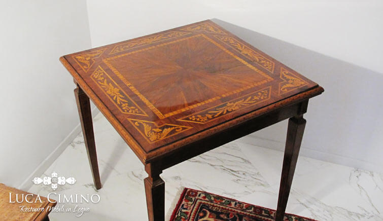 Restauro tavolo antico stile Luigi XVI con piano lastronato