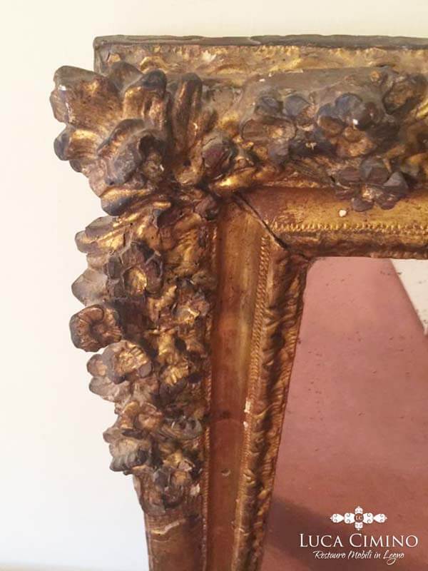 Restaurare Specchiera Dorata Antica Con Rose Intagliate 01