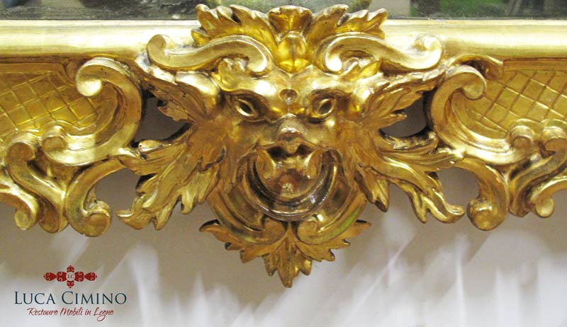 Restauro di una specchiera antica stile Luigi XV