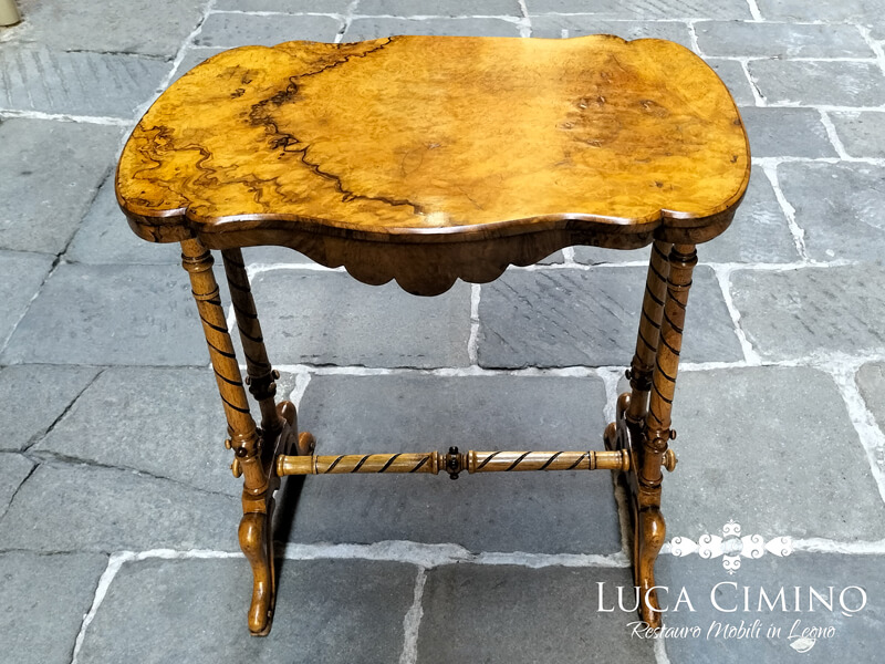 Restauro Tavolino In Radica Di Noce Genova 05