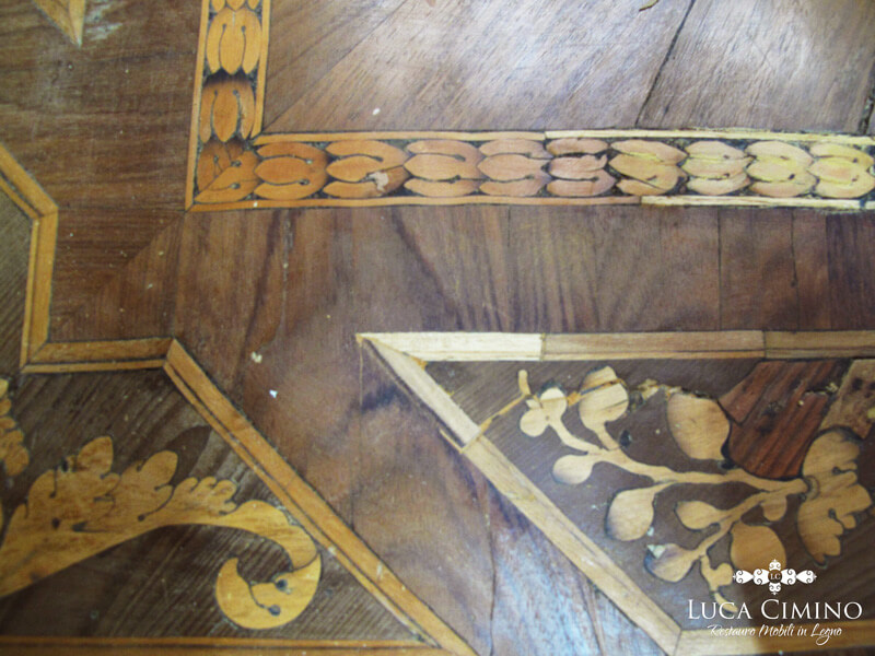 Restauro Tavolo Antico Stile Luigi Xvi Con Piano Lastronato 01
