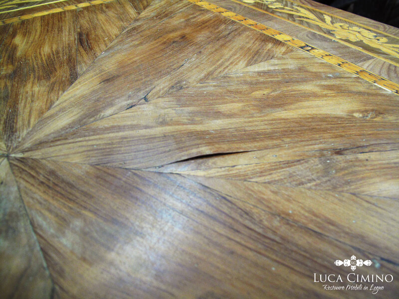 Restauro Tavolo Antico Stile Luigi Xvi Con Piano Lastronato 03