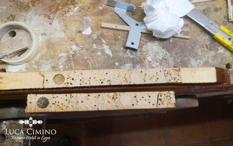 Disinfestazione da tarli nei mobili antichi a genova Disinfestazione tarli fai da te
