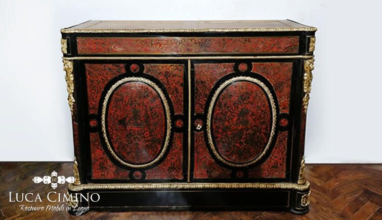 Credenza Restaurata: il Mobile Boulle Arriva in Bottega
