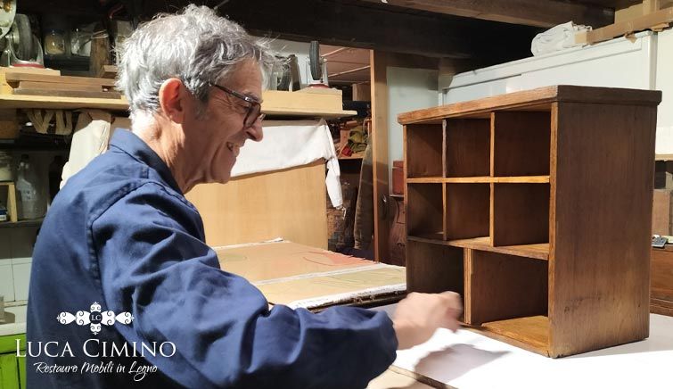 Stipo Antico in Rovere Genova: restauro a cura di Emilio per lo Stipo
