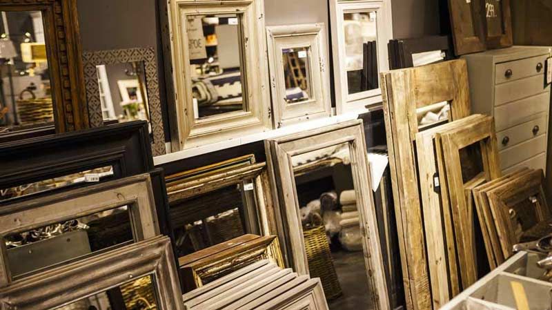 Restauro di cornici antiche a Genova e nord-Italia