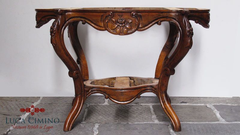 Restauro di una console Luigi XIV