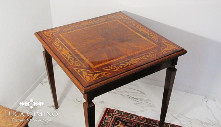 Restauro tavolo antico stile Luigi XVI con piano lastronato