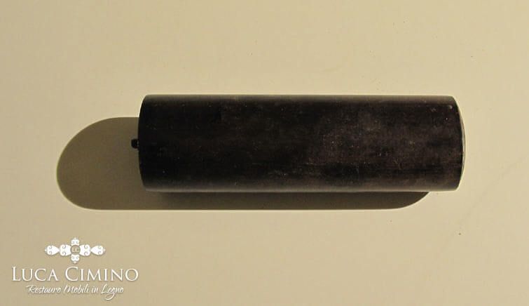 Ricostruzione parte mancante di un tavolino in legno